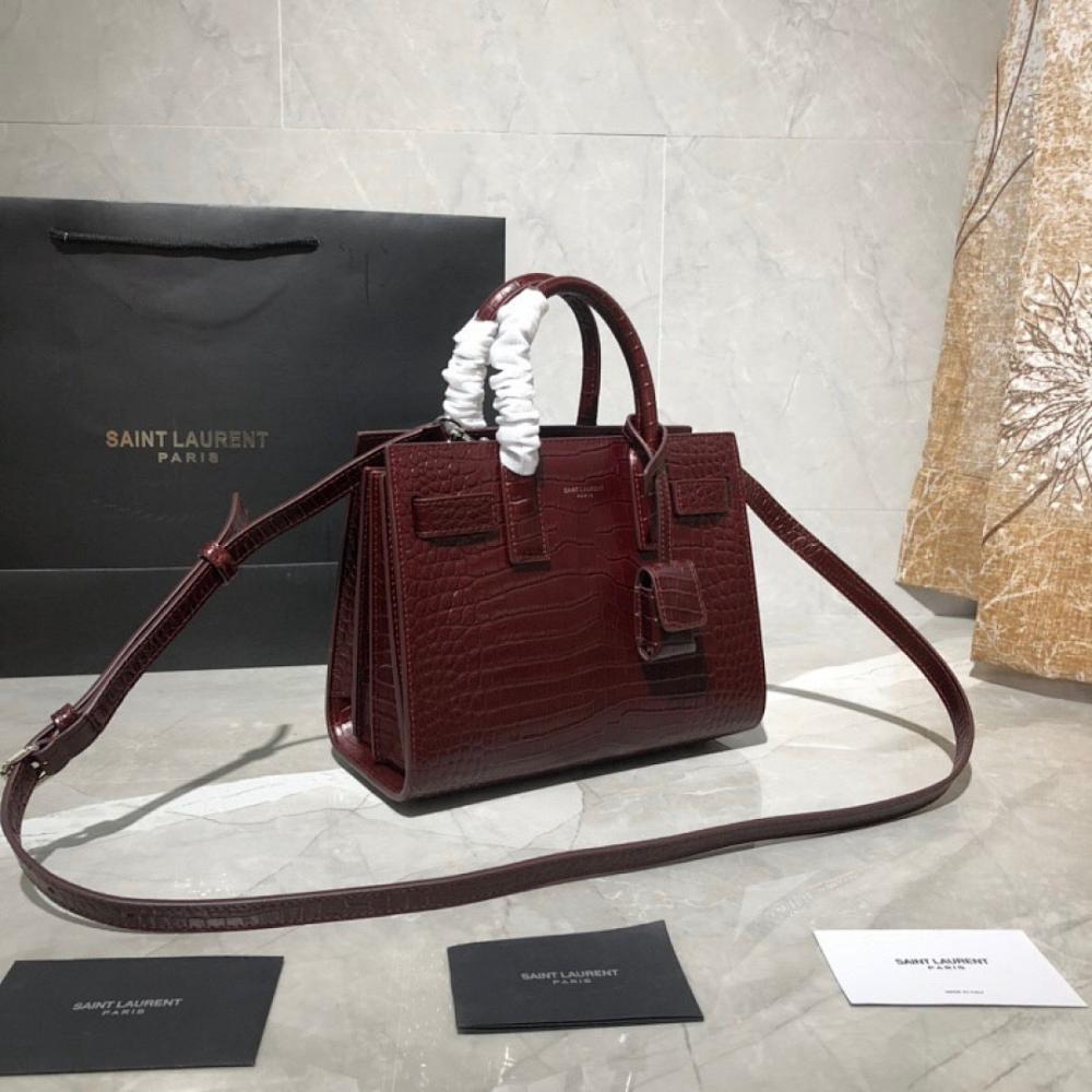 Classic Italian-Inspired Pink Leather Shoulder Bag