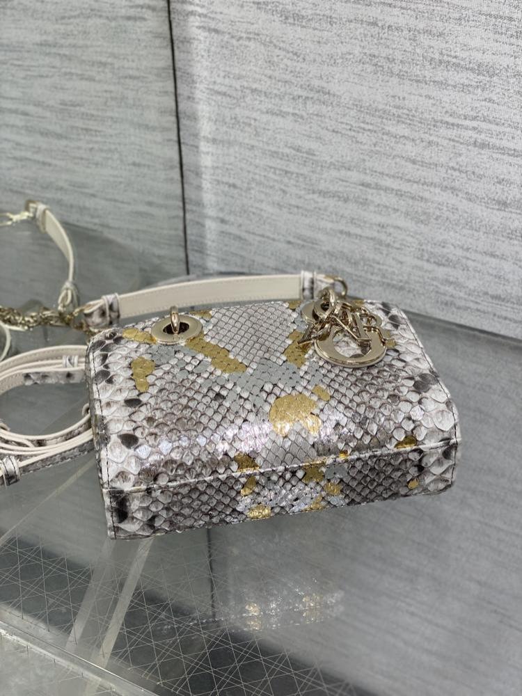 Elegant Leather Top Handle Bag