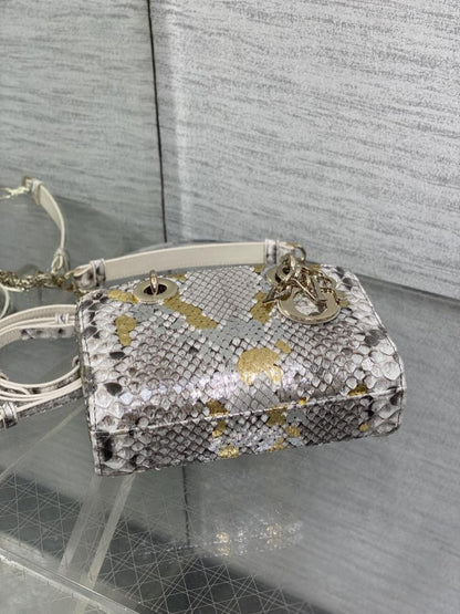 Elegant Leather Top Handle Bag