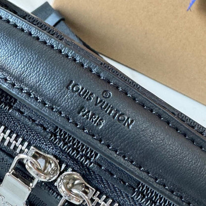 Modern Italian-Inspired Leather Shoulder Bag