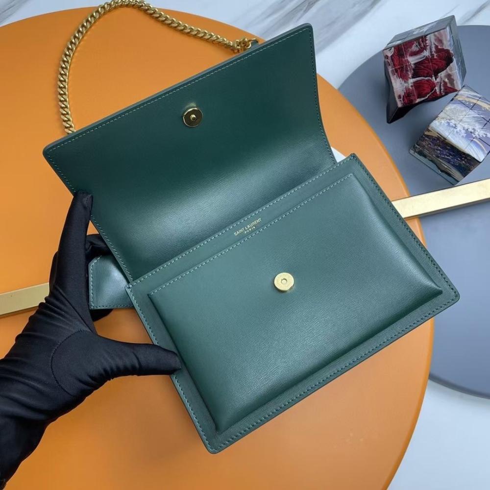 Classic Shoulder Bag