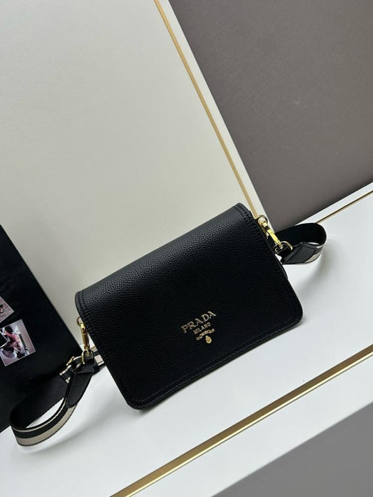 Modern Leather Shoulder Bag – Limited Edition