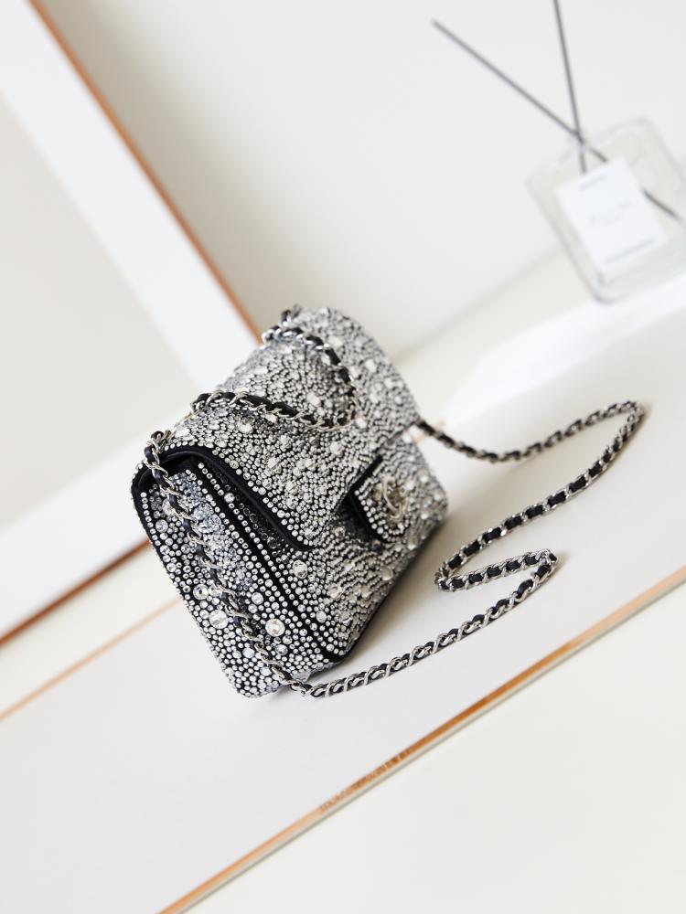 Modern Leather Shoulder Bag