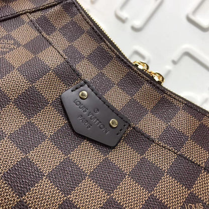 Classic Shoulder Bag