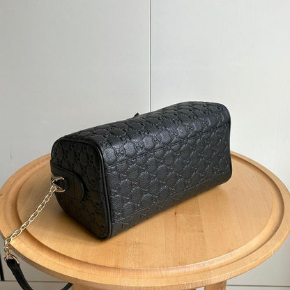 Classic Italian-Inspired Leather Shoulder Bag