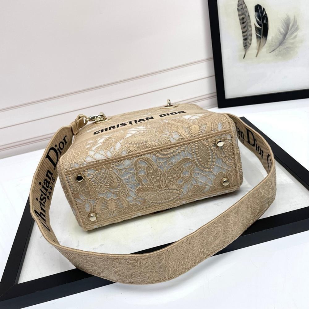Classic Elegant Embroidered Shoulder Bag