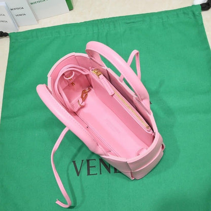 Alma Tote Bag