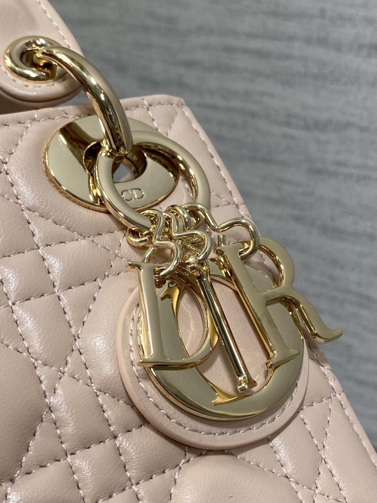 Elegant Leather Top Handle Bag