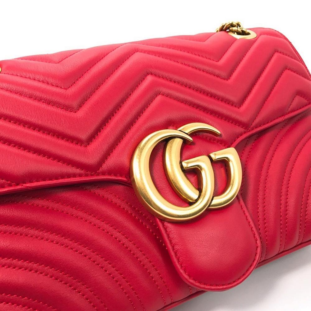 Elegant Refined Crossbody Bag