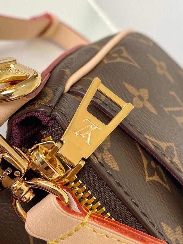 Modern Leather Shoulder Bag – Limited Edition