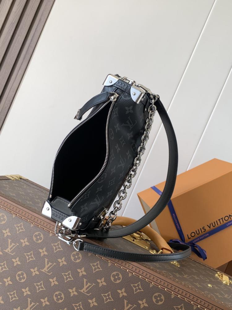 Classic Shoulder Bag