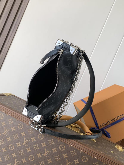 Classic Shoulder Bag