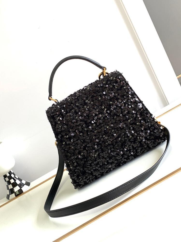 Classic Refined Embroidered Lambskin Shoulder Bag