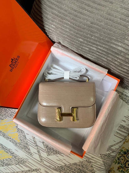 Stylish Refined Gold Leather Shoulder Bag