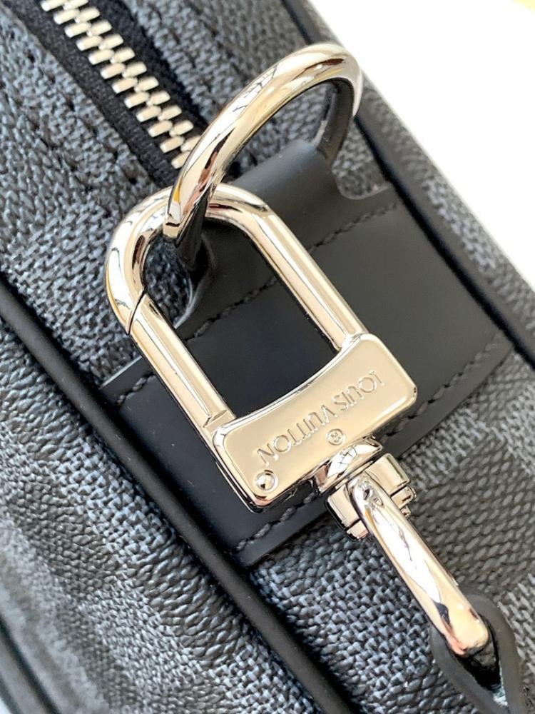 Classic Leather Shoulder Bag – Special Edition