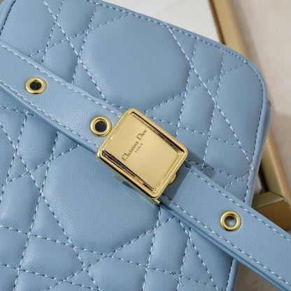 Elegant Stylish Calfskin Shoulder Bag – Limited Edition