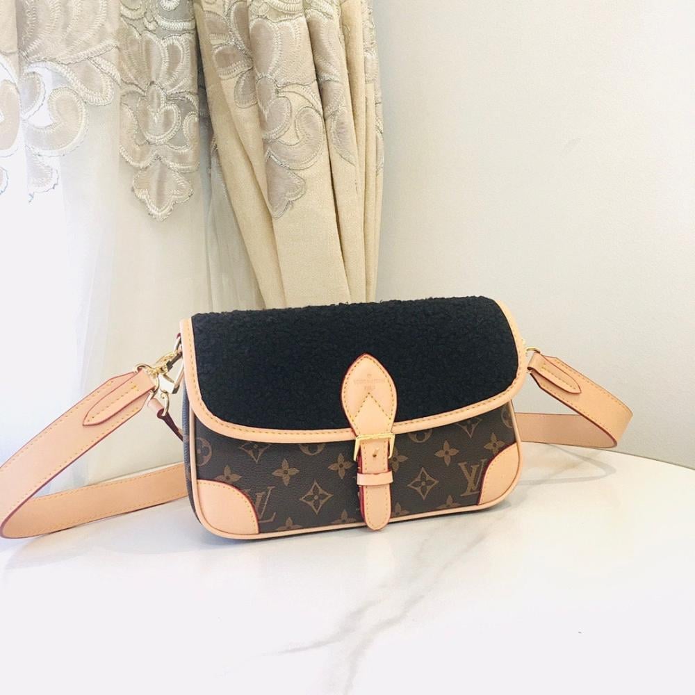Stylish Jacquard Shoulder Bag – Limited Edition