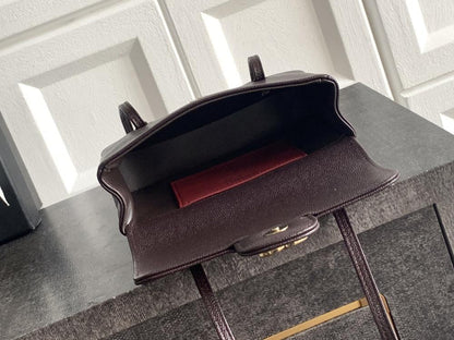 Elegant Leather Shoulder Bag