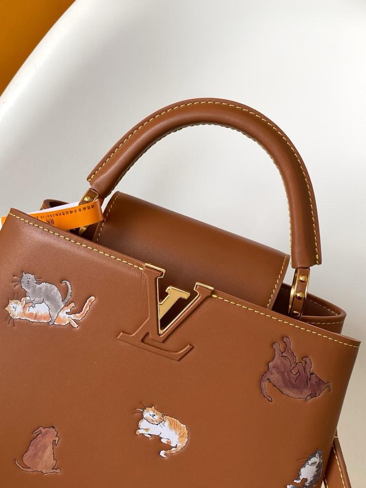 Classic Shoulder Bag