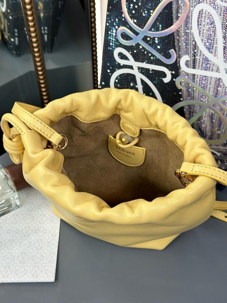 Modern Refined Leather Shoulder Bag