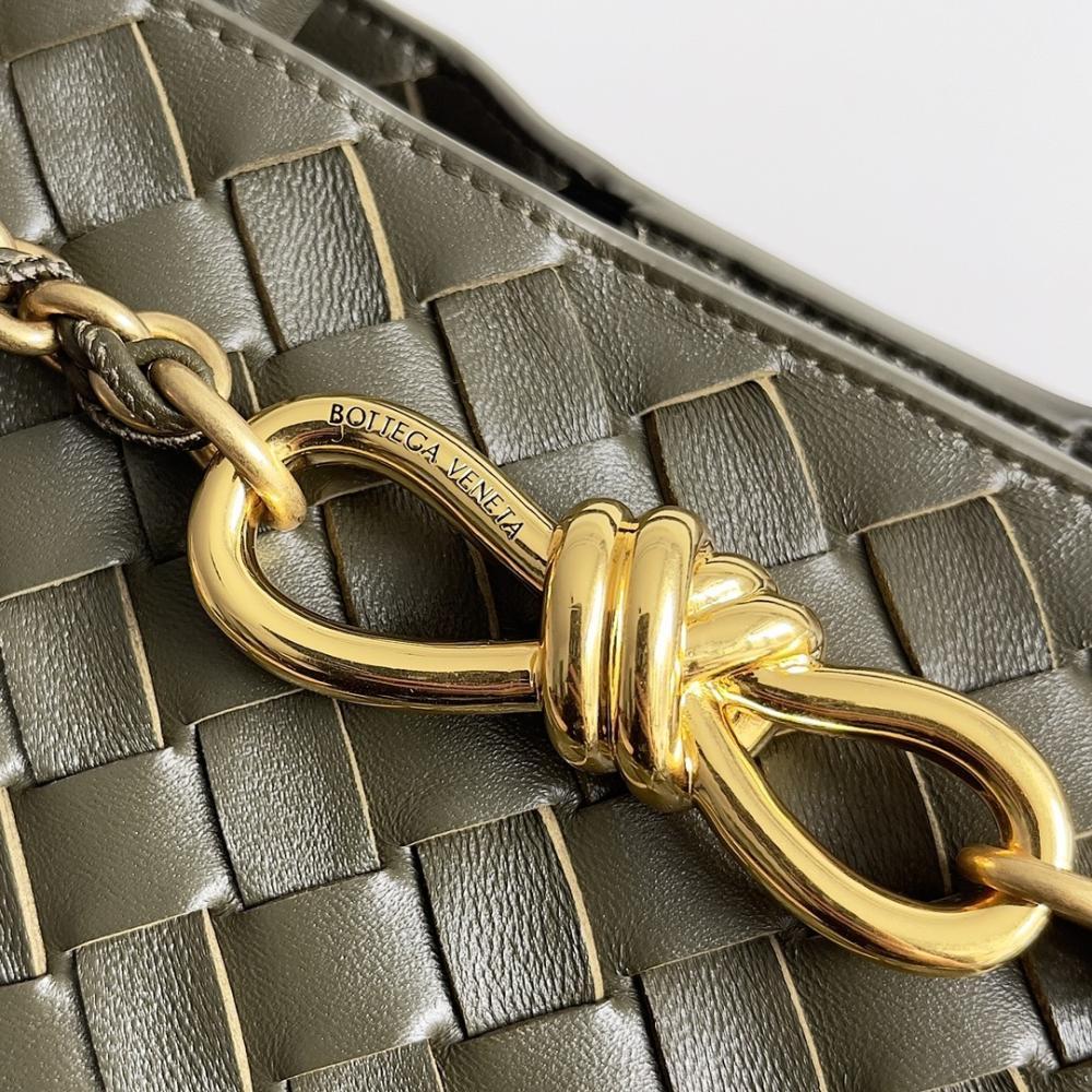 Classic Leather Shoulder Bag