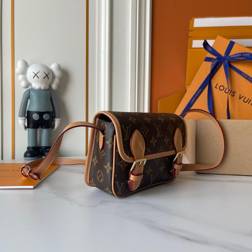 Arco Monogram Leather Shoulder Bag