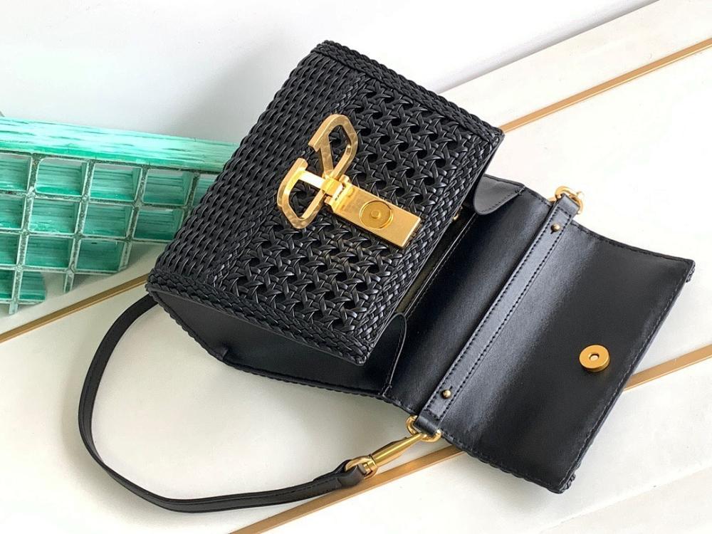 Classic Italian-Inspired Gold Woven Leather Shoulder Bag