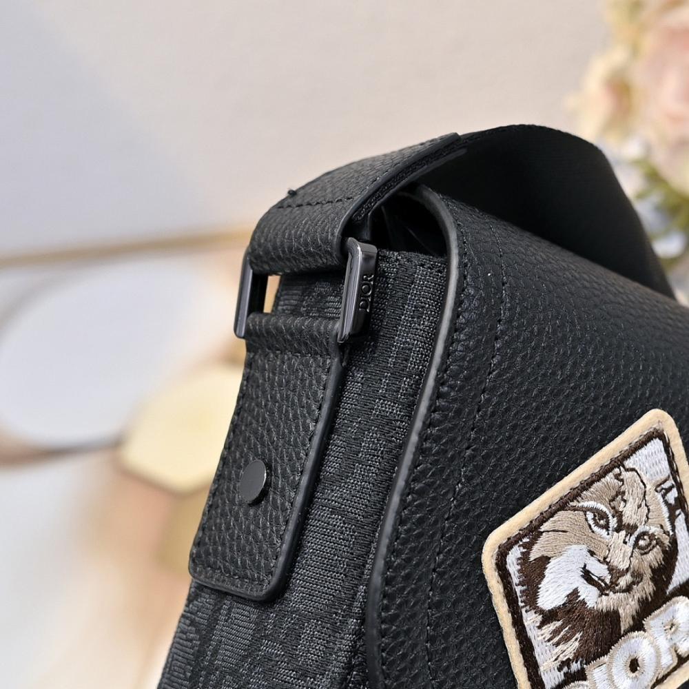 Modern Stylish Black Calfskin Shoulder Bag