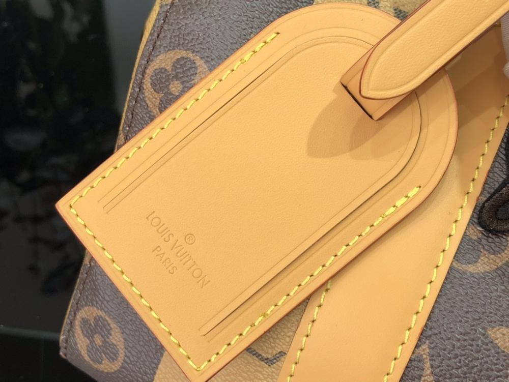 Classic Elegant Travel Bag
