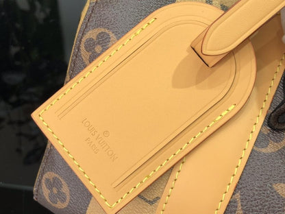 Classic Elegant Travel Bag