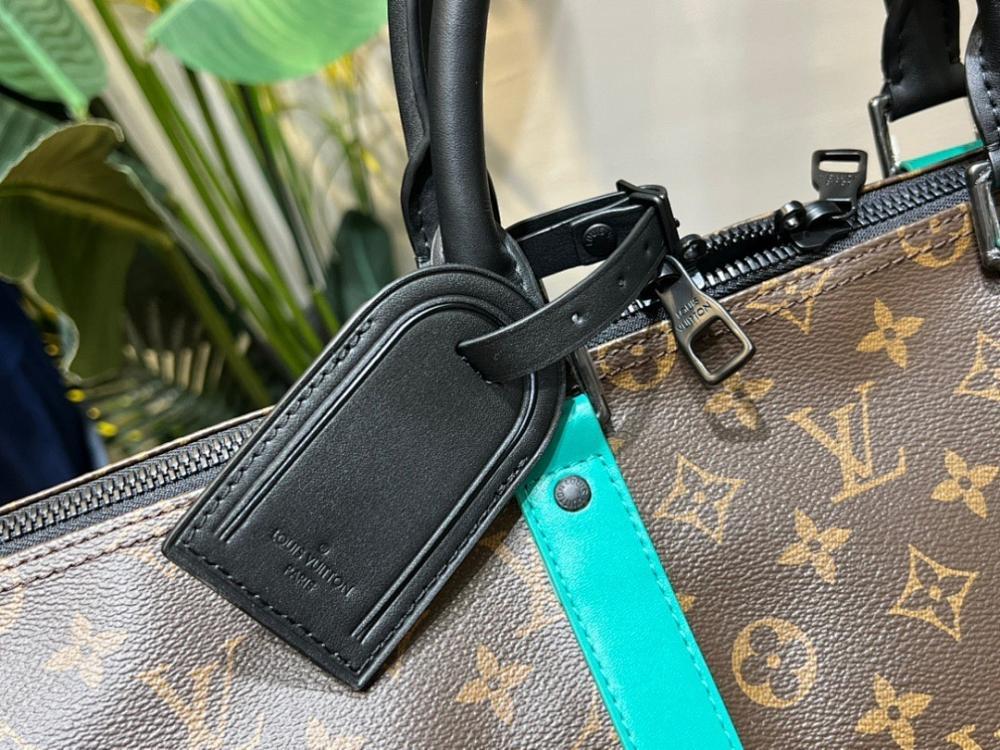 Modern Italian-Inspired Canvas Bag