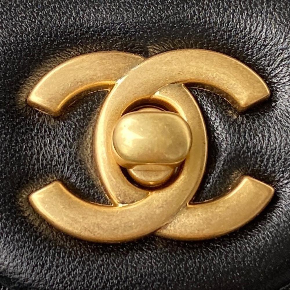 Elegant Leather Shoulder Bag