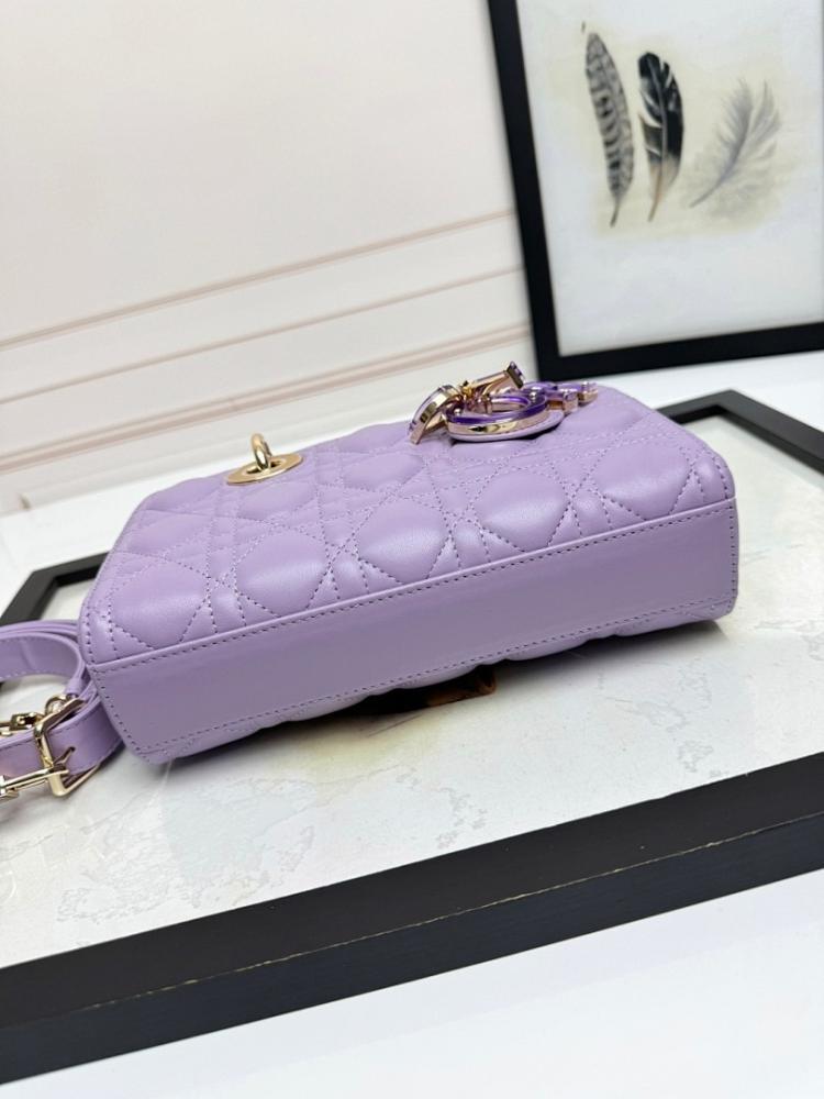 Stylish Refined Gold Embroidered Lambskin Shoulder Bag