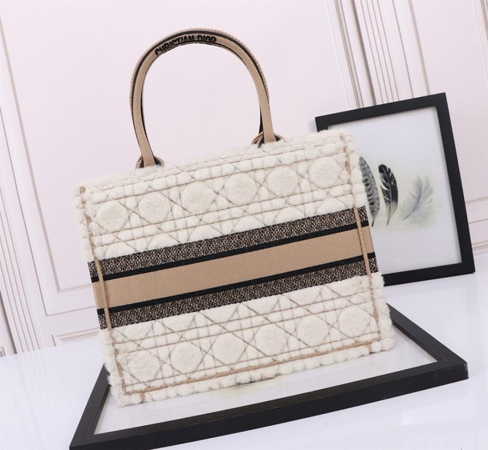 Stylish Premium Embroidered Crossbody Bag