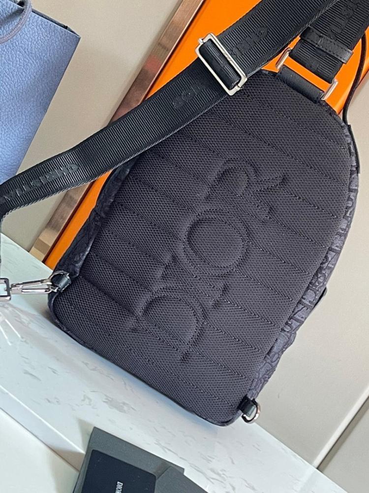 Modern Black Quilted Jacquard Shoulder Bag – Limited Edition