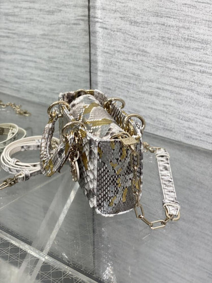 Elegant Leather Top Handle Bag