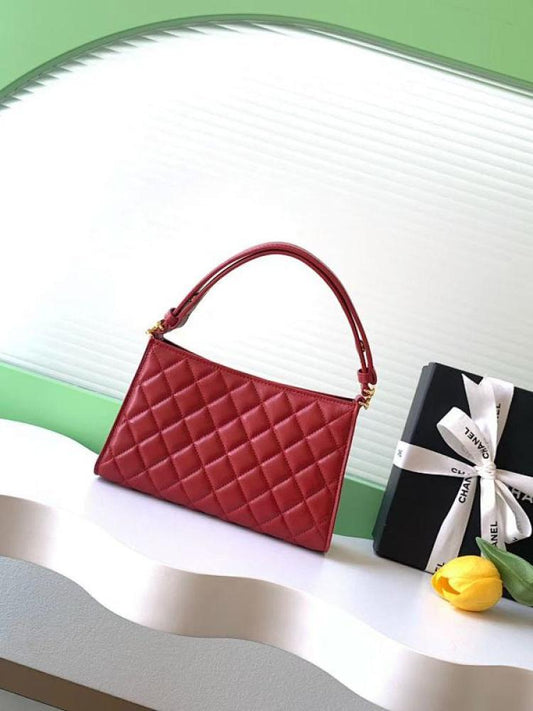 Classic Shoulder Bag