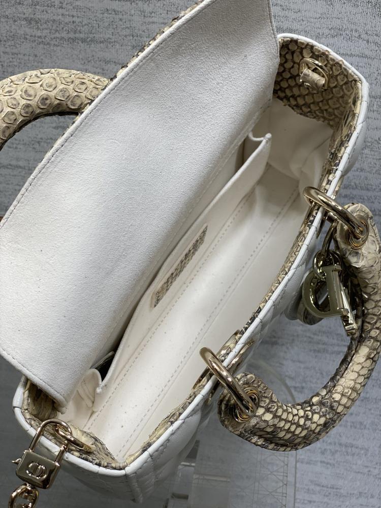 Elegant Leather Top Handle Bag