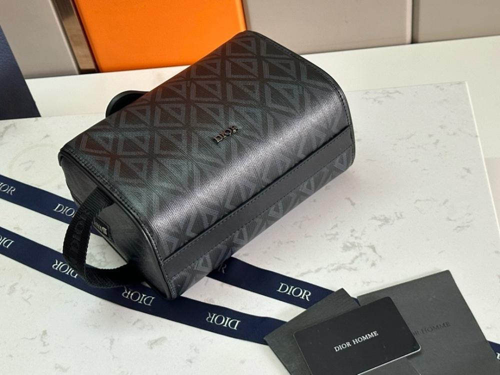 Elegant Leather Top Handle Bag – Special Edition