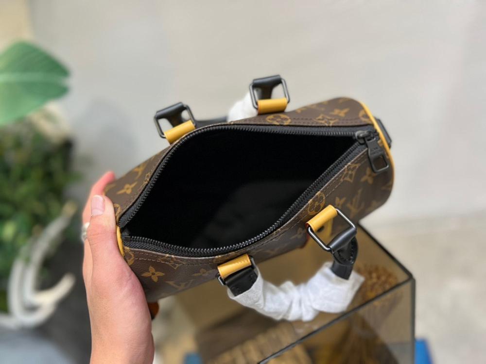 Stylish Leather Travel Bag – Limited Edition