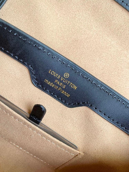Stylish Brown Leather Shoulder Bag – Special Edition