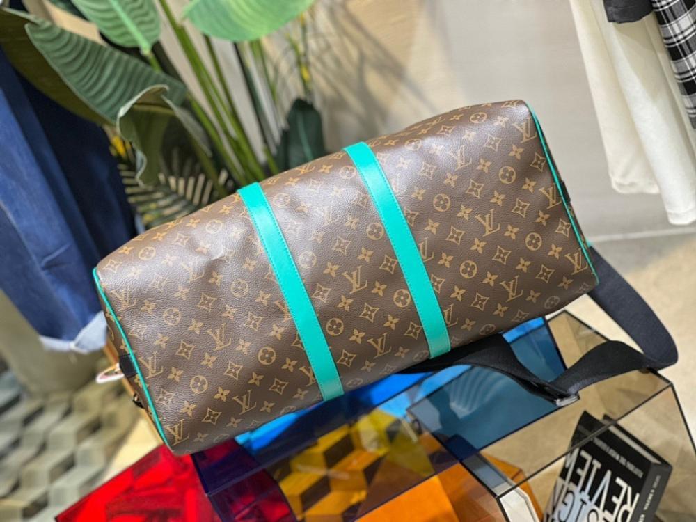Modern Italian-Inspired Canvas Bag
