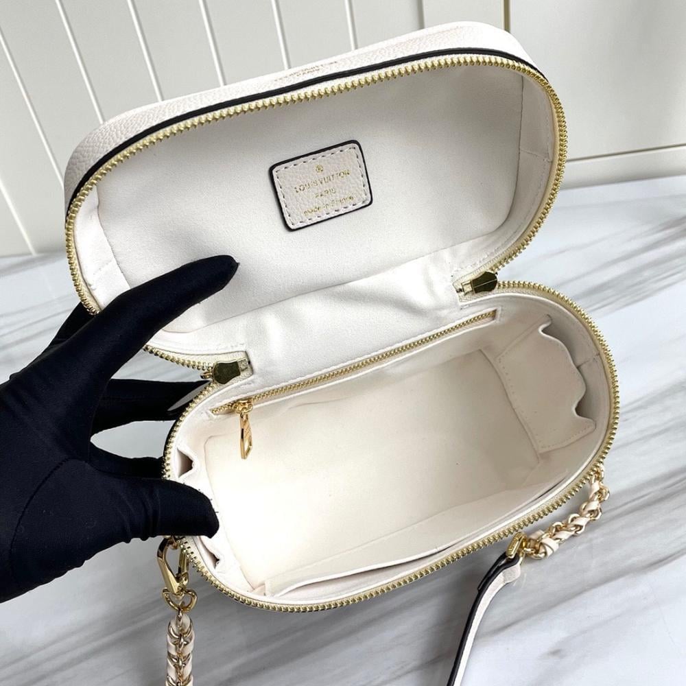 Classic Luxury Leather Shoulder Bag