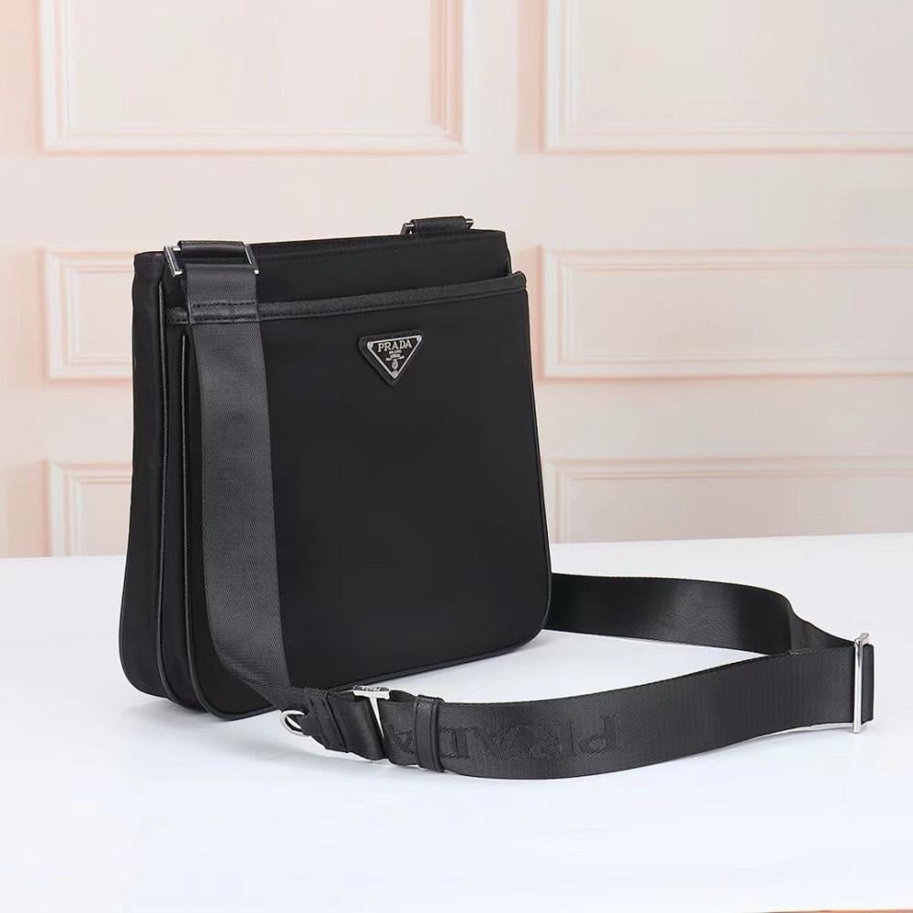 Modern Elegant Nylon Shoulder Bag – Special Edition