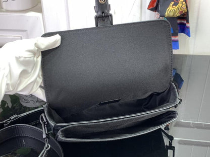 Luxury Elegant Leather Top Handle Bag