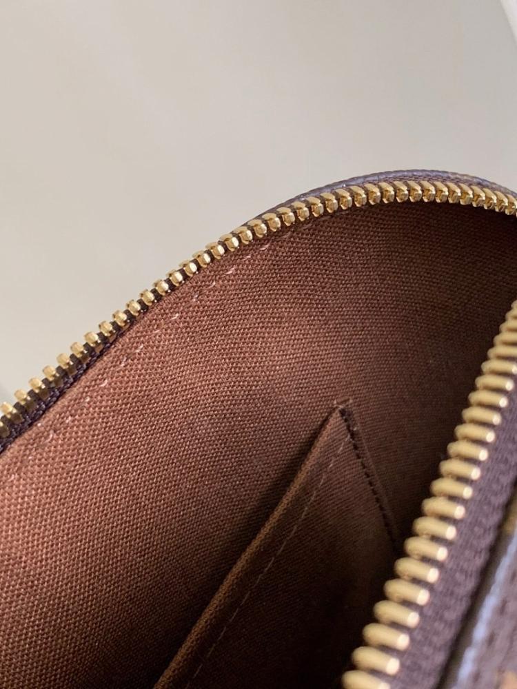 Classic Italian-Inspired Top Handle Bag