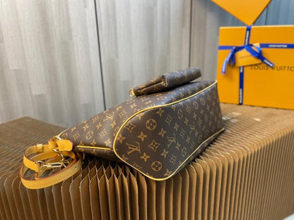 Alma Leather Bag