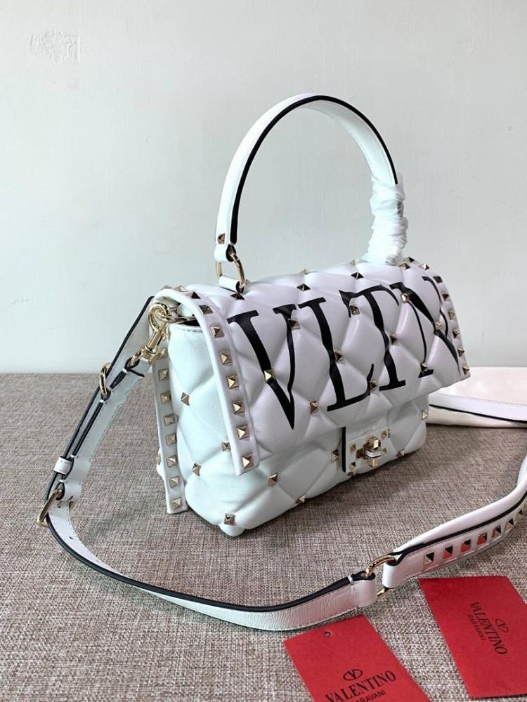 Classic Refined Shoulder Bag