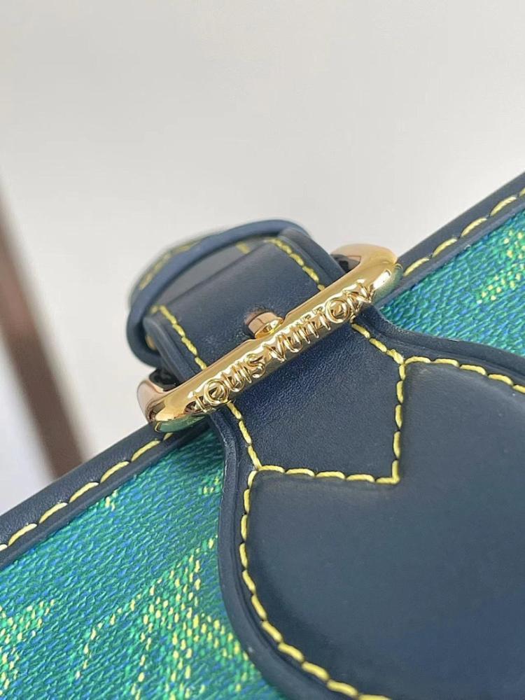 Stylish Refined Quilted Crossbody Bag