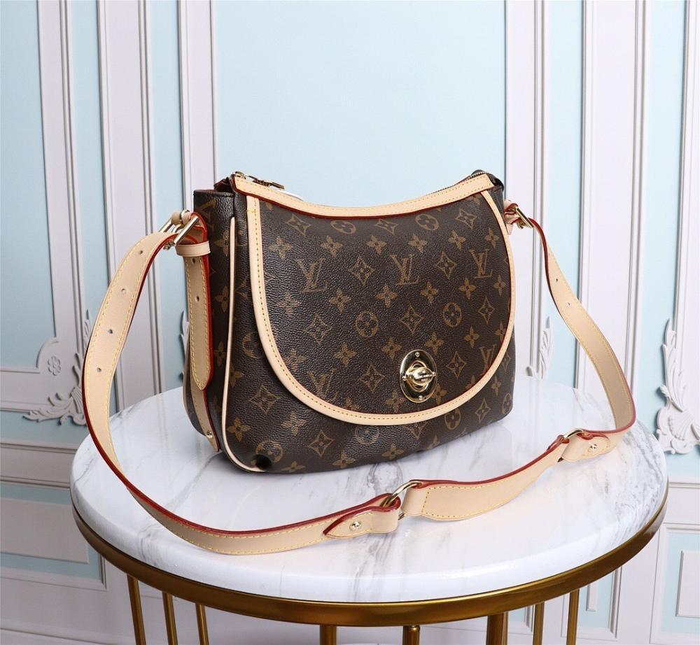 Modern Refined Shoulder Bag